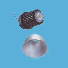 引领工业照明革新 100W与200W LED工矿灯，高效车间照明解决方案